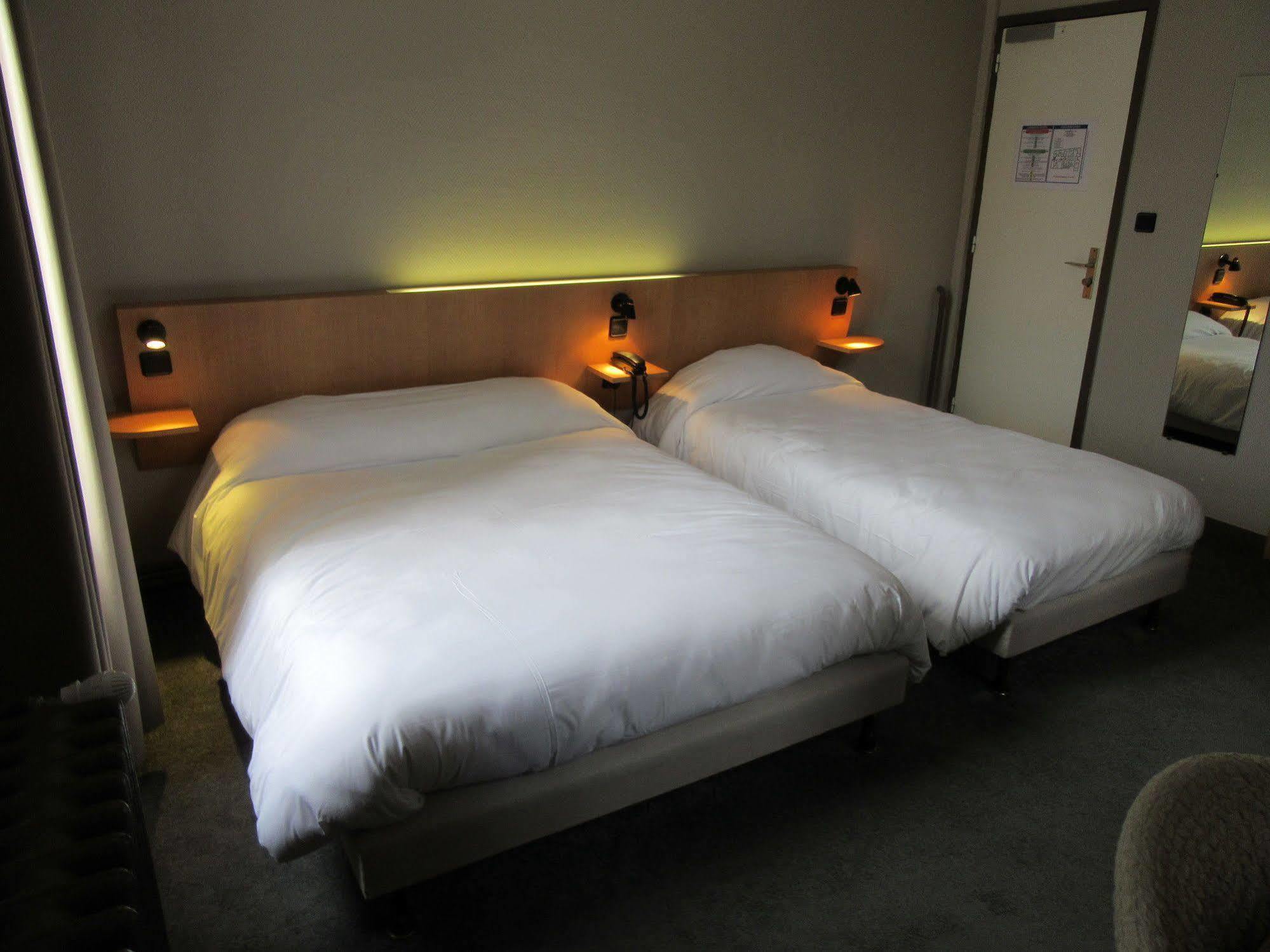 Contact Hotel De France Сент Экстерьер фото
